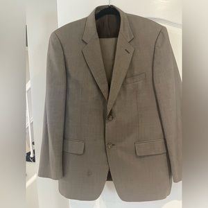 Tasso Elba suit